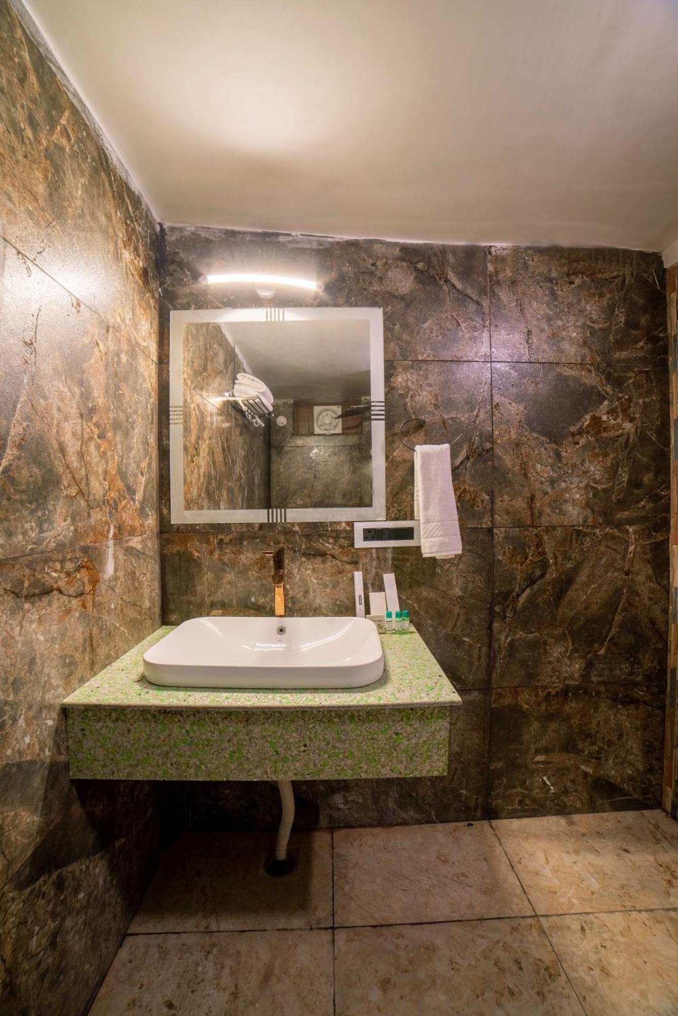 Mudras Grove Resort, Nainital Luaran gambar